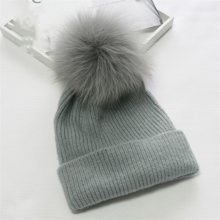 Wholesale-Womans-Winter-Crochet-Knit-Hat-Hairy (3).jpg